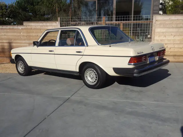 nice original classic 1982 mercedes benz 300d turbodiesel 116k miles! lo reserve