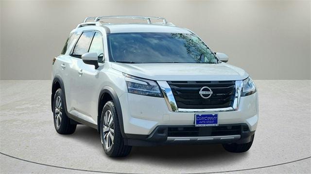 2023 nissan pathfinder sl