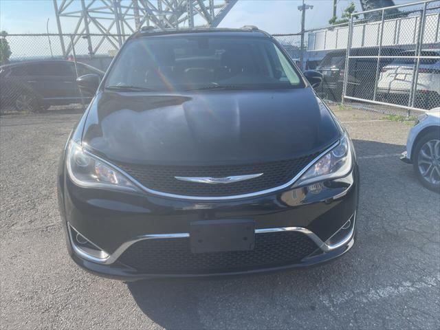 2017 chrysler pacifica touring