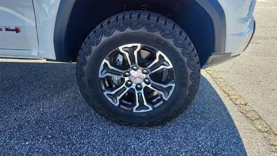 2024 GMC Canyon