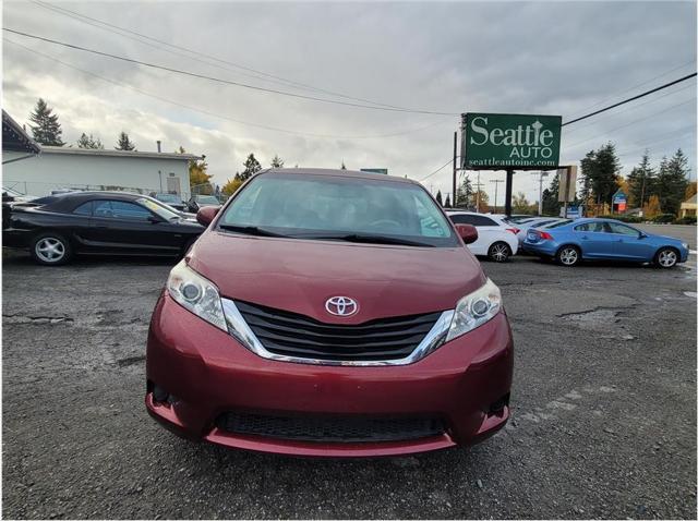 2014 toyota sienna le