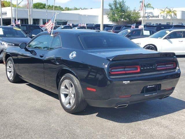 2021 dodge challenger sxt in miami, florida