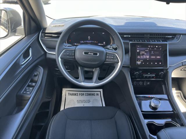 2023 jeep grand cherokee l laredo 4x4