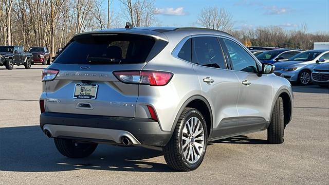 2022 ford escape titanium