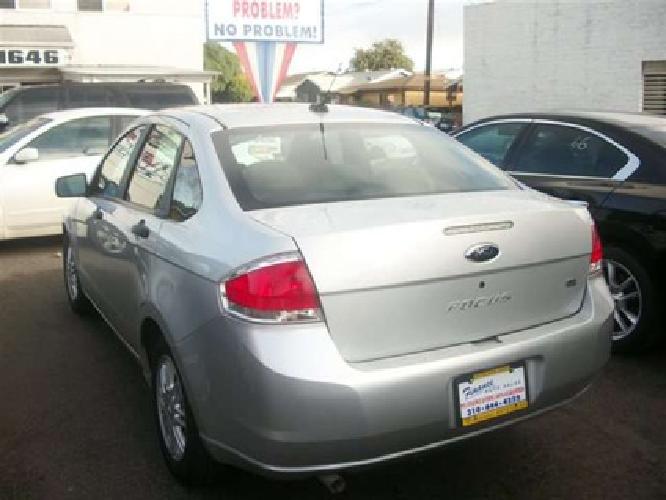 2009 silver ford focus in hawthorne, ca