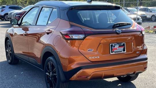 2024 Nissan Kicks sv