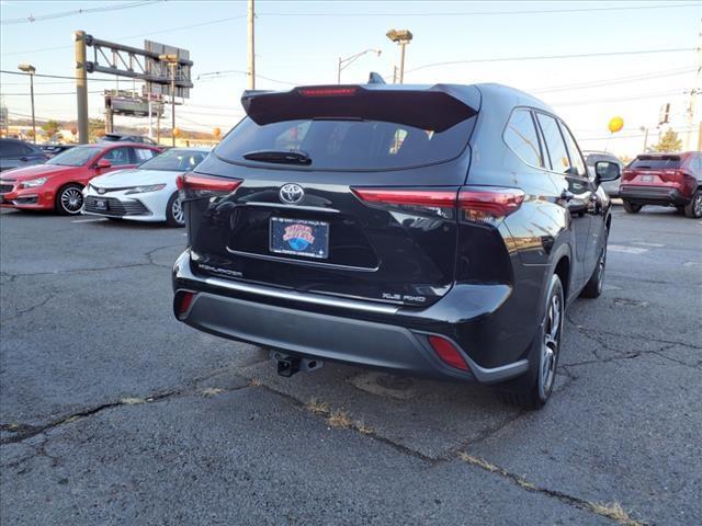 2022 toyota highlander xle