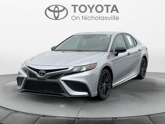 2021 toyota camry se nightshade