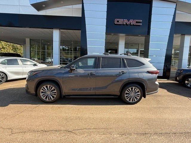 2021 toyota highlander hybrid platinum