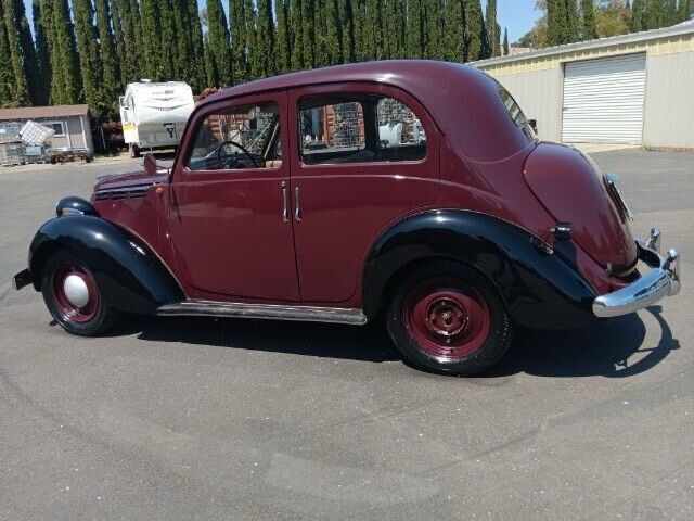 1939 fiat 1100 sedan red rwd manual