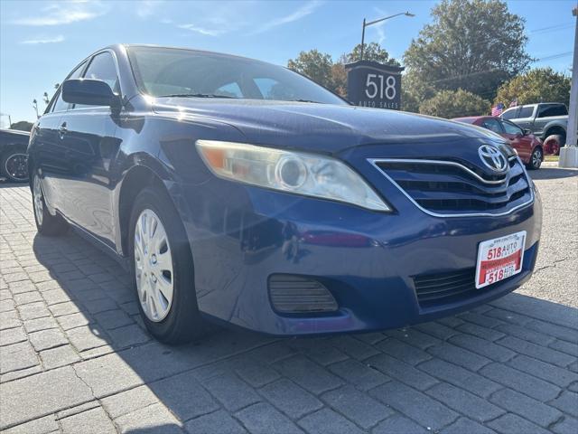 2011 toyota camry le