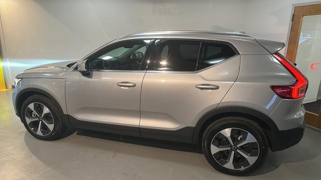 2025 volvo xc40 b5 plus bright theme