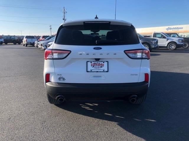 2021 ford escape se