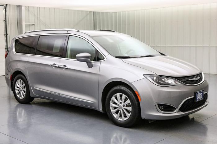 used 2018 chrysler pacifica touring-l salina, ks 67401 for sale in bavaria, kansas