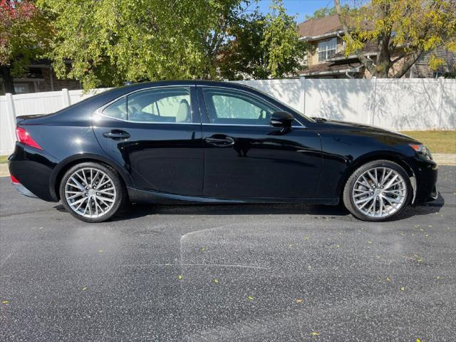 2016 lexus is 300 base
