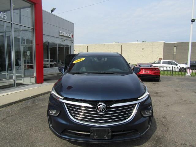2022 buick enclave essence