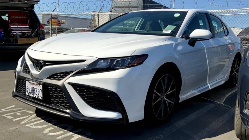 2024 toyota camry se