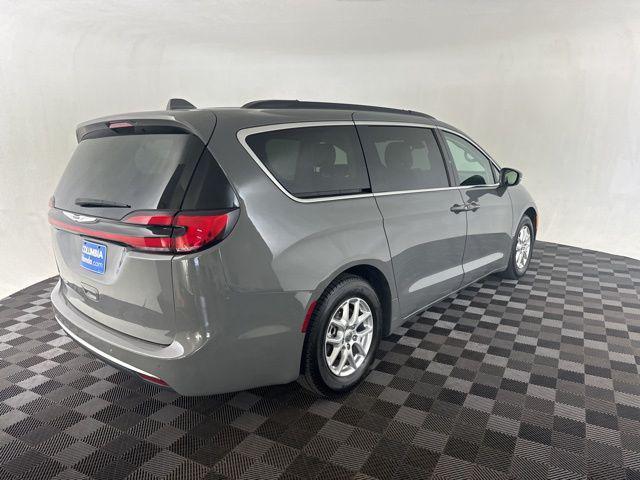 2022 chrysler pacifica touring l