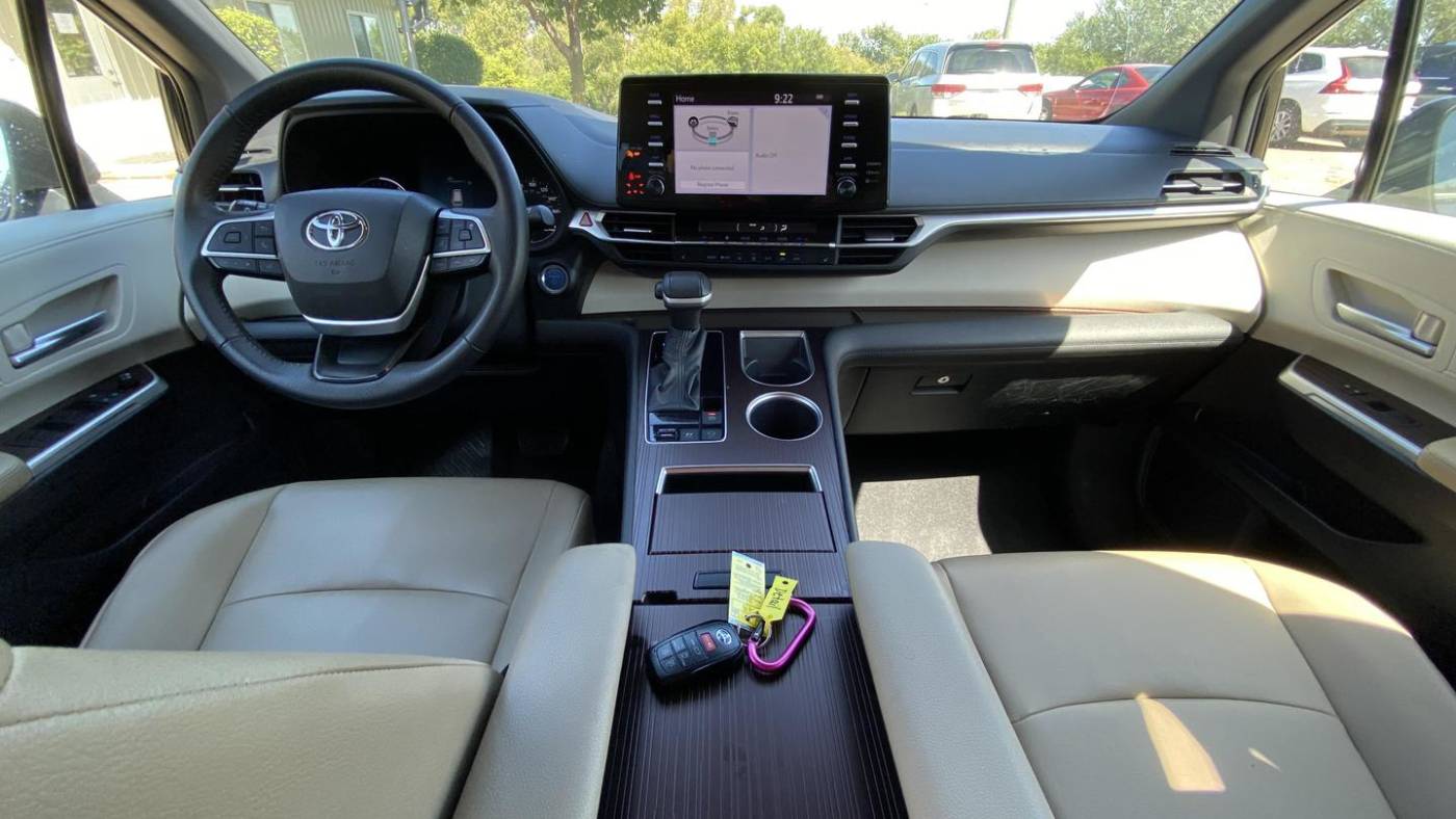 2022 toyota sienna xle 7-passenger