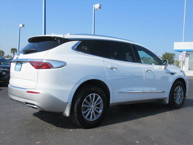 2023 buick enclave essence