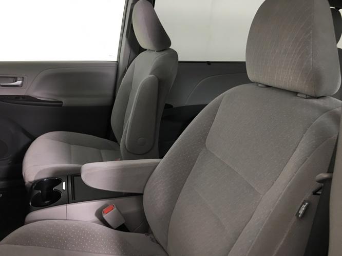 used 2016 toyota sienna le midwest city, ok 73110 for sale in oklahoma city, oklahoma