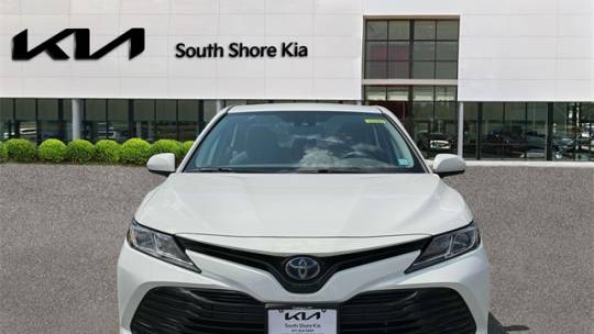 2020 toyota camry hybrid le
