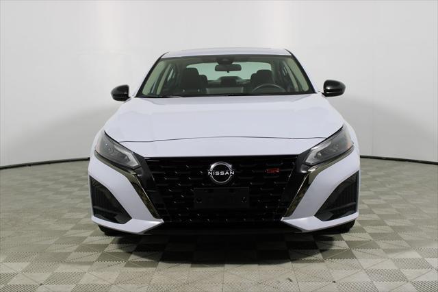 2023 nissan altima sr fwd