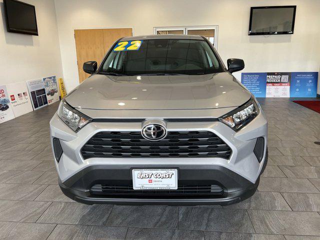 2022 toyota rav4 le