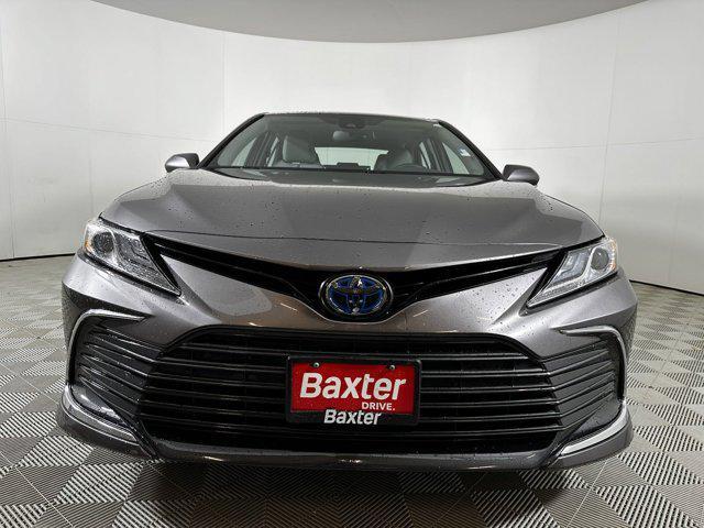 2022 toyota camry hybrid xle