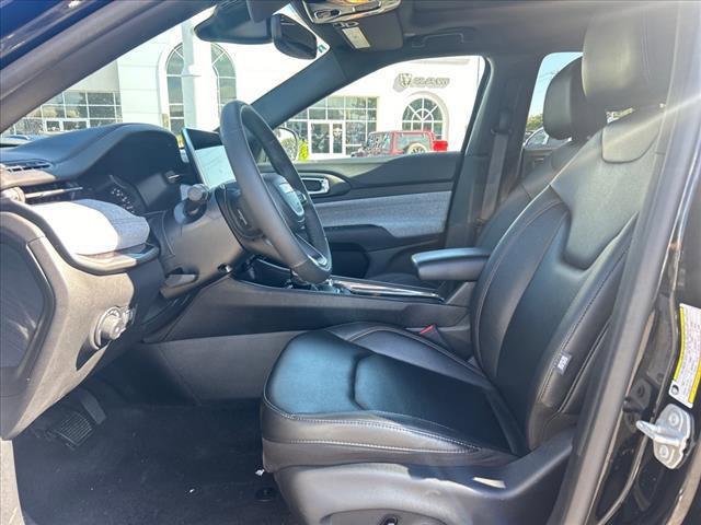 2023 jeep compass latitude lux