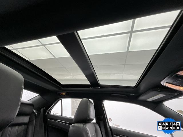2022 chrysler 300 s