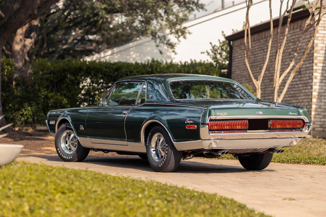 mercury cougar xr-7