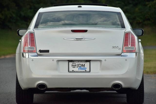 2011 chrysler 300c base