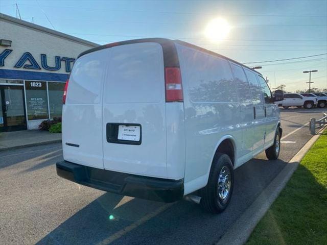 2022 chevrolet express 2500 rwd 2500 regular wheelbase wt