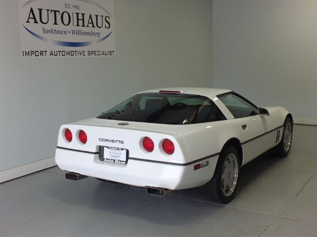 1989 chevrolet corvette - looks/runs/drives great! clean carfax! actual miles!