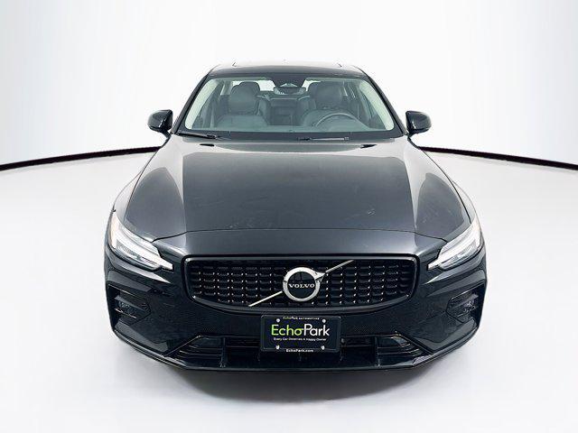2024 volvo s60 b5 core dark theme