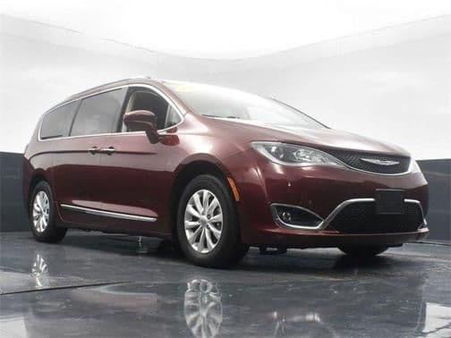 2019 chrysler pacifica touring l front-wheel drive passenger van in noblesville, indiana