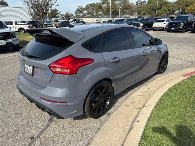2017 ford focus rs base