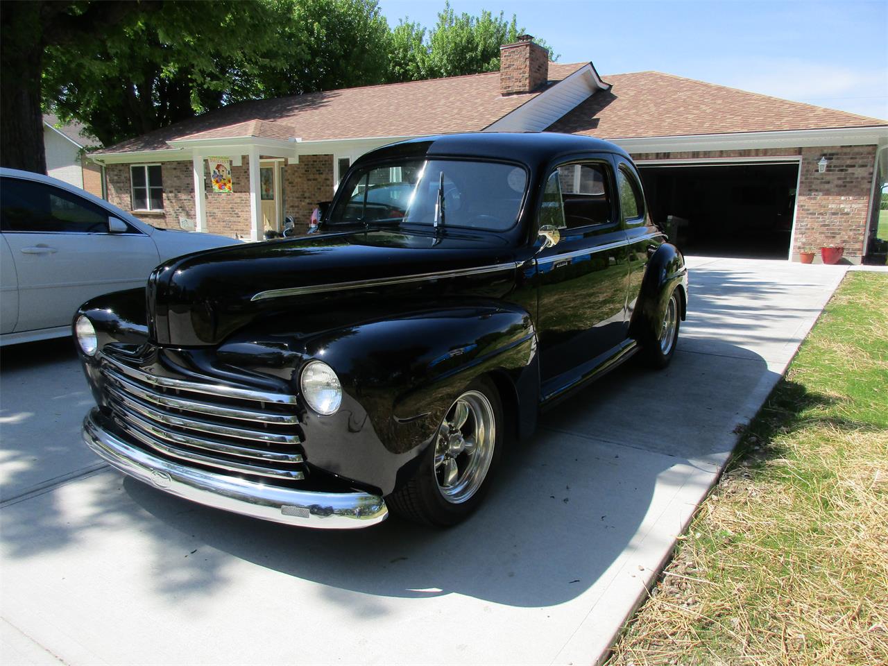 1946 ford 2-dr coupe