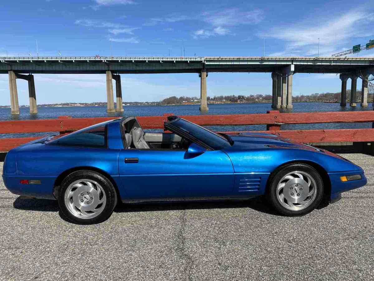 1993 chevrolet corvette hatchback blue rwd automatic