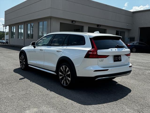 2023 volvo v60 cross country b5 ultimate