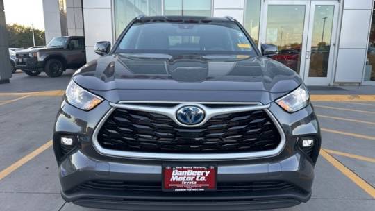 2024 toyota highlander hybrid xle