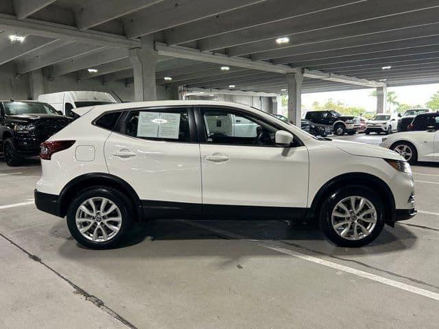 2021 nissan rogue sport s in hialeah, florida