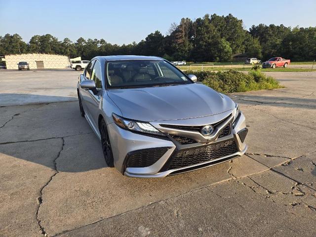 2021 toyota camry hybrid xse