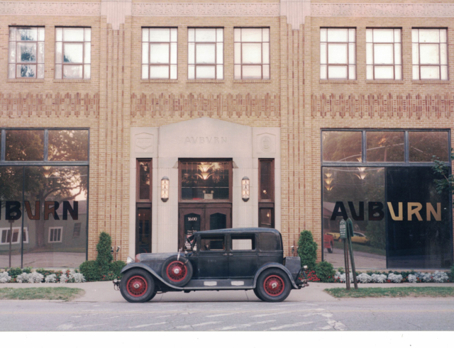 1928 auburn model 8-115 brougham automobile