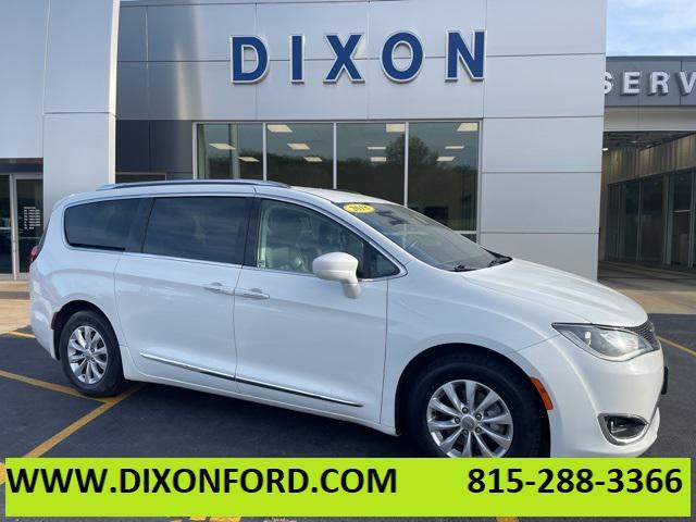 2018 chrysler pacifica touring-l