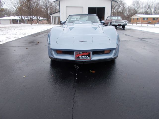 1981 corvette absolutely gorgeous ! 57,729 actual miles looks almost like new