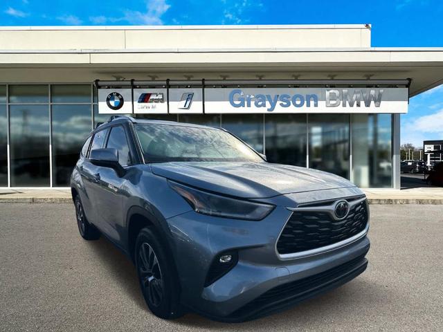 2021 toyota highlander xle