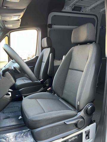 2023 mercedes-benz sprinter 2500 high roof