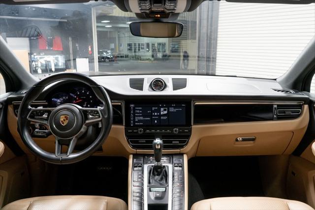 2021 porsche macan base